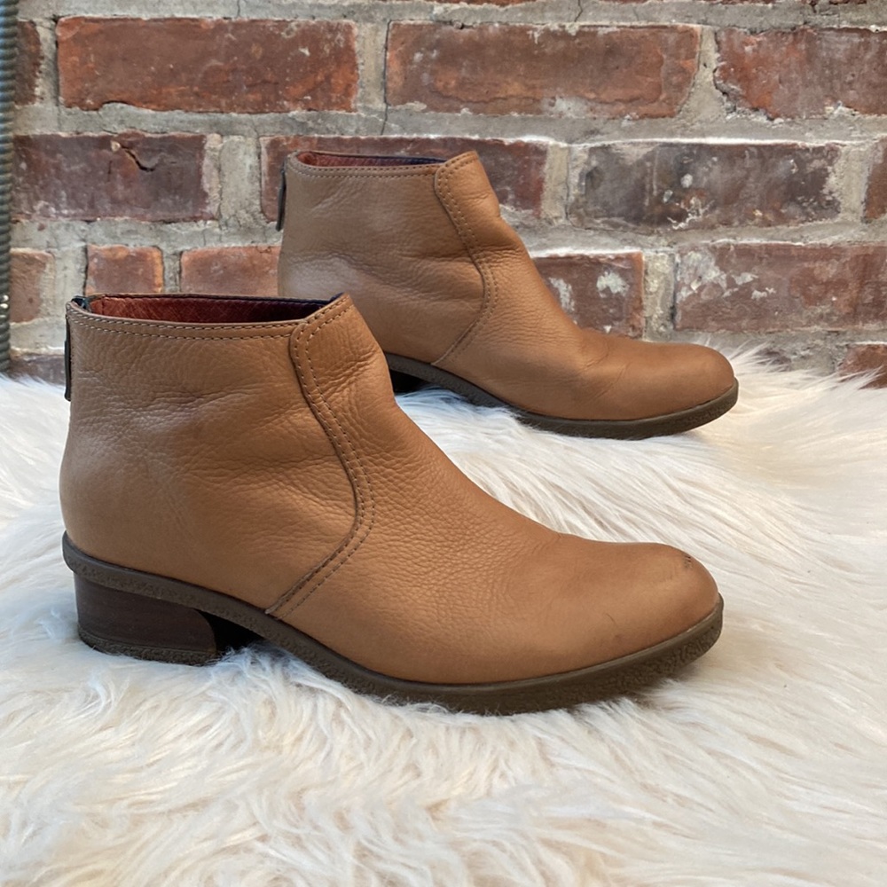 Dansko Becki Tumbled Leather Taupe Booties, Size 7.5-8